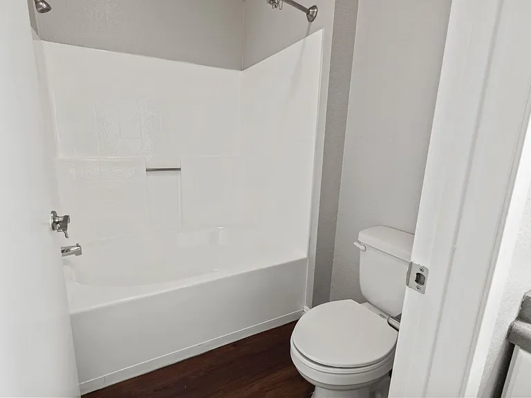 Park Place Apartments — Photo 38