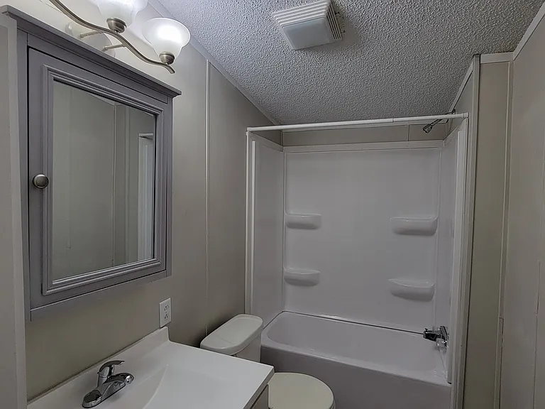 Woodland Estates (MI) — Photo 32