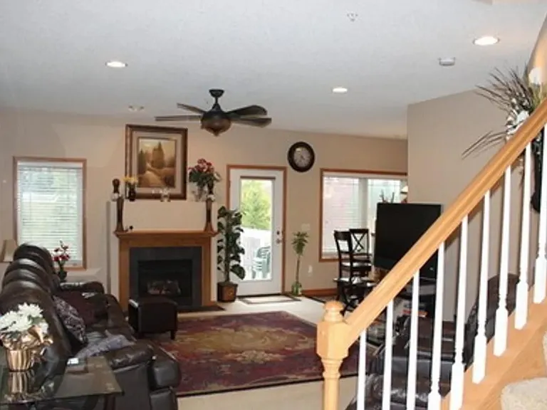 5120 Yuma Ln N — Photo 2