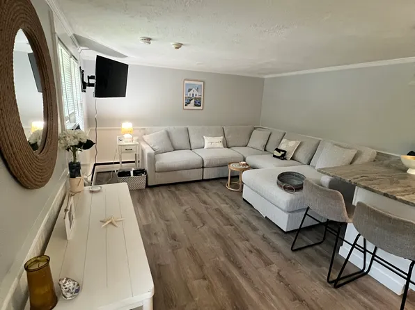 253 Main St #8, Dennis, MA 02638