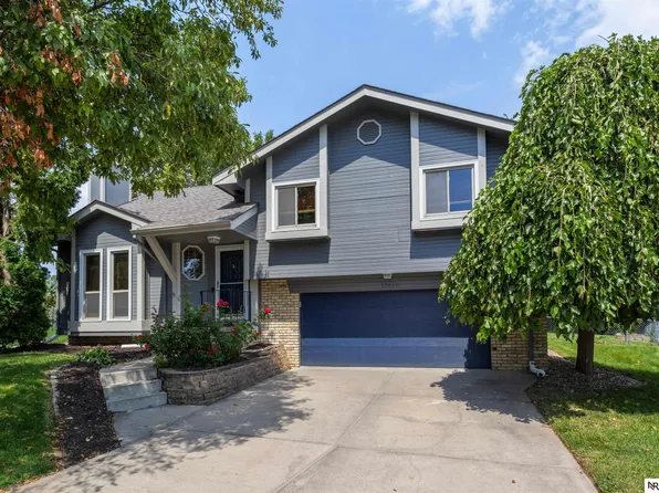 12626 Park Lane Cir, Omaha, NE 68164