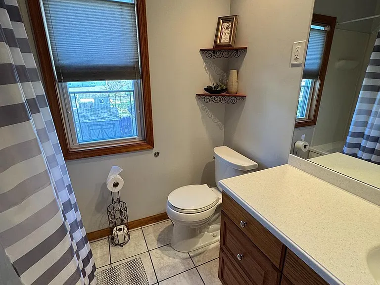 700 Schiller Ave — Photo 10