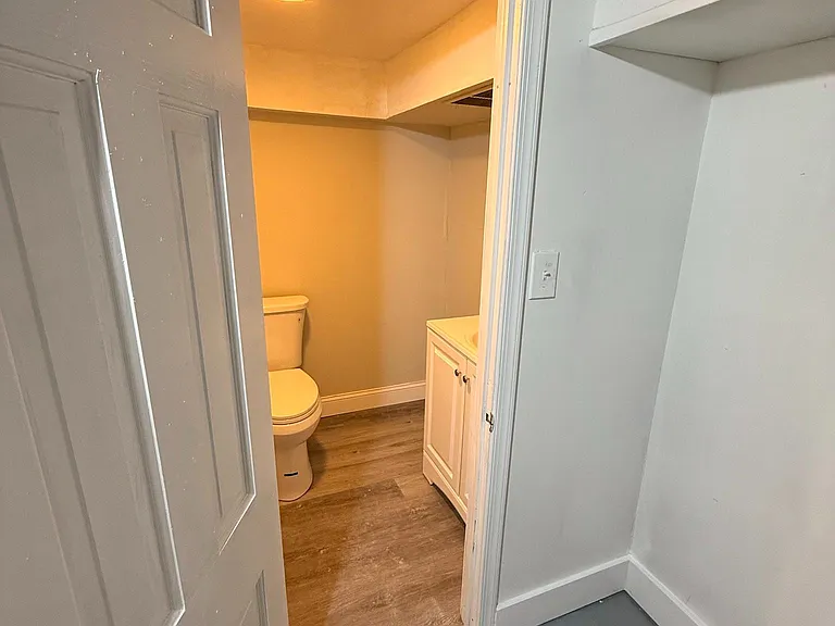 119 Whitely Ter — Photo 15