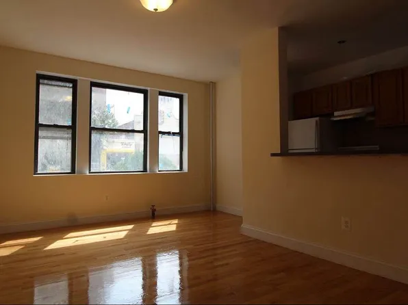 45-15 43rd Avenue image 3 of 4