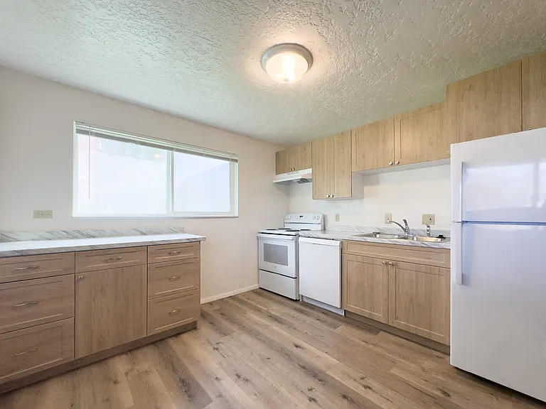 2153 W 220 N #A — Photo 10