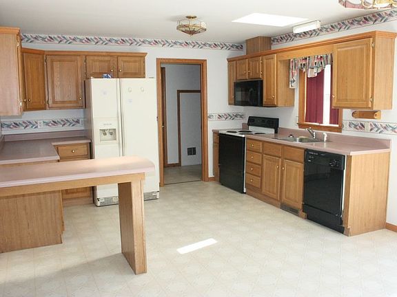 5th image of 52 Campbell Dr