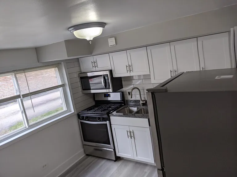 8504 45th Pl #GC — Photo 10