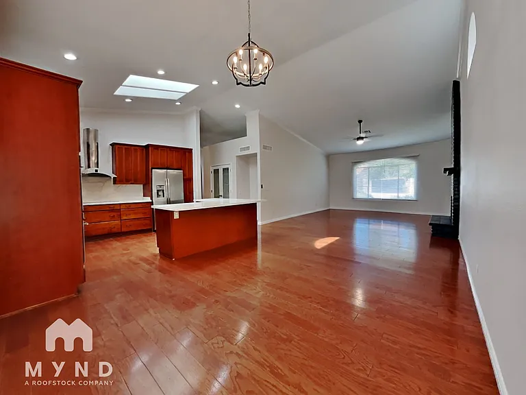 5623 E Grandview Rd — Photo 14