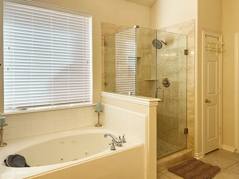 1110 Rushmore Dr — Photo 20