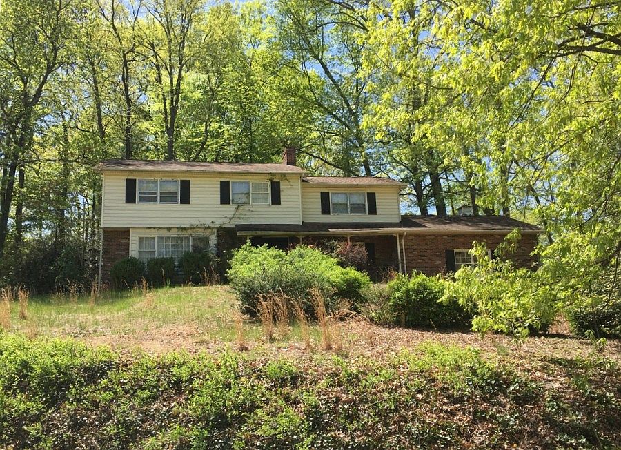 1st image of 106 Braehead Dr