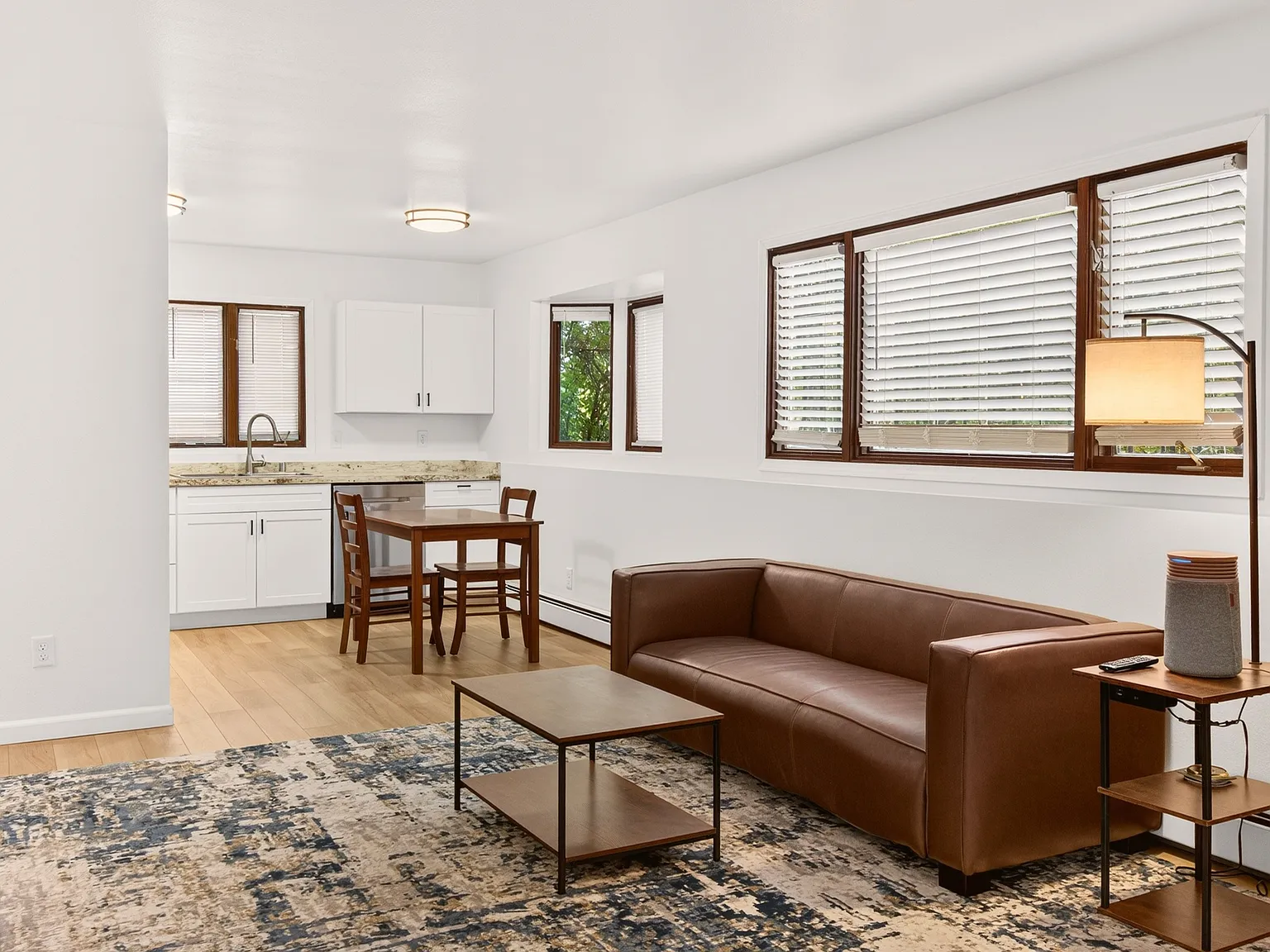 2 bed, 1000 sqft, $1,950 — Photo 4