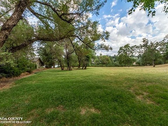 3rd image of 19391 Wildflower Dr