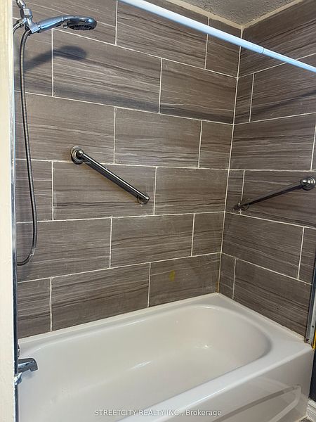 London House for rent - 3 Bedrooms — photo 19