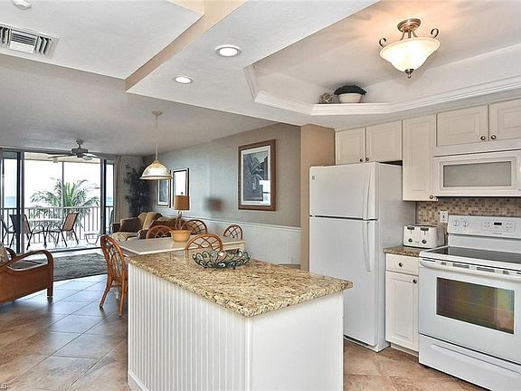 4th image of 250 Estero Blvd #303