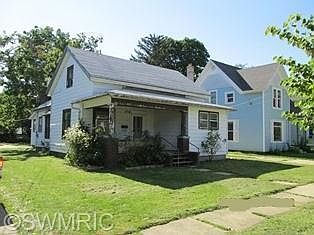 1st image of 209 S Clay St