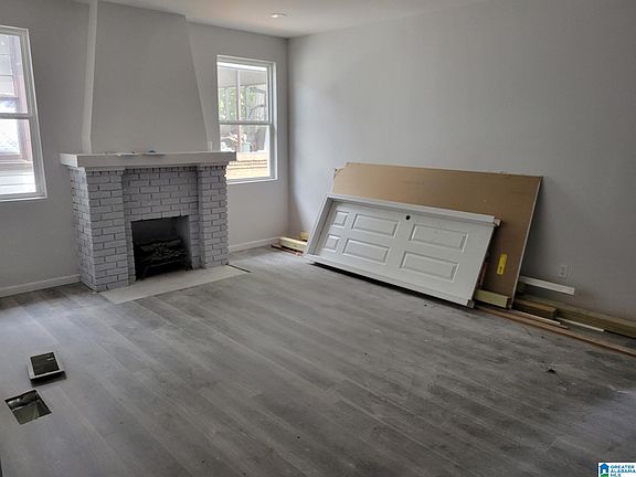 4th image of 1251 Graymont Ave W