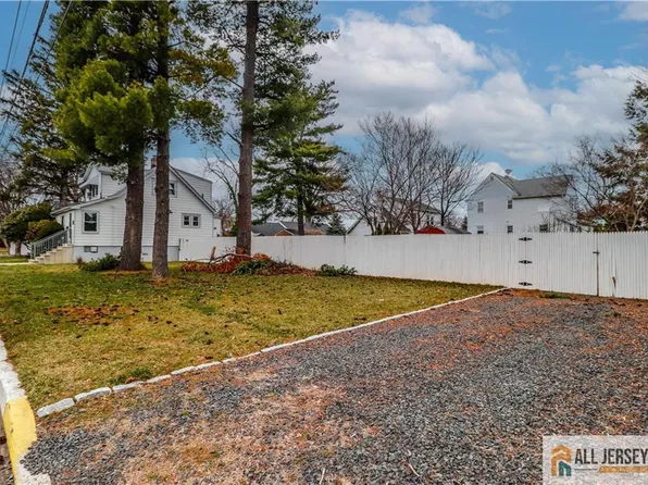 13 N Riverview Ave, Edison, NJ 08817