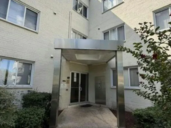 1005 Chillum Rd APT 220, Washington, MD 20782