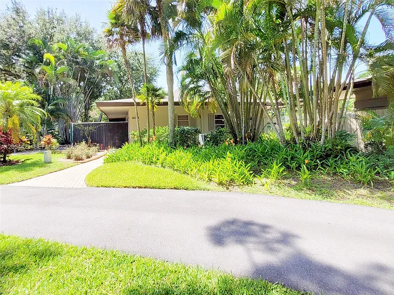 7523 Greenlake Way #C — Photo 33