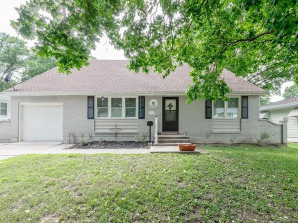 5654 N Tullis Ave, Kansas City, MO 64119