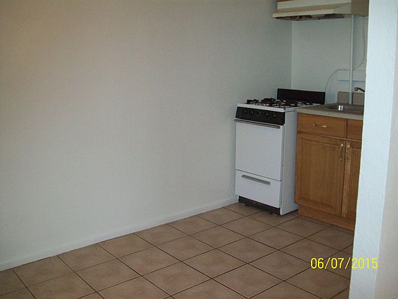 4th image of 1724 N Rosemary Dr Unit 4