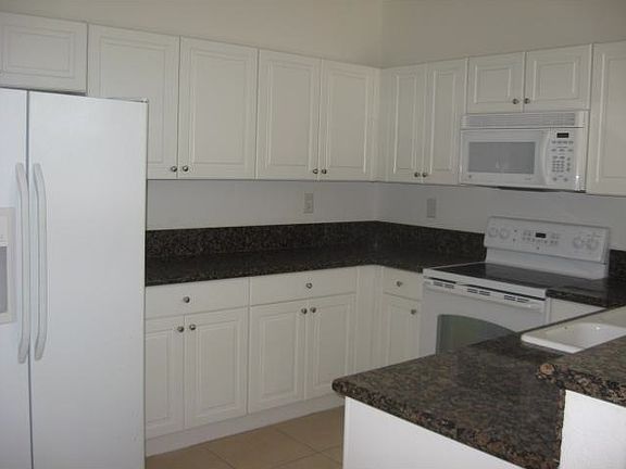 4th image of 9353 SW 227th St Unit 8