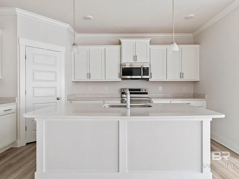 1710 Grouse St — Photo 23