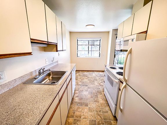 3rd image of 5505 15th Ave NE APT 103