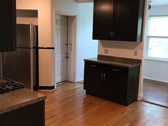 5th image of 7235 Dartmouth Ave APT 2E