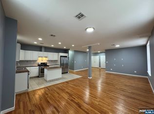 610 Devon St, Kearny, NJ 07032