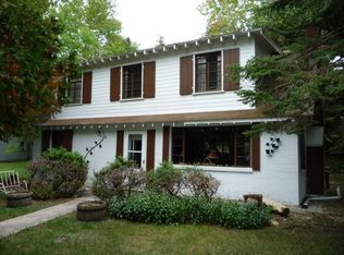 8998 S Sunnyview Rd, Traverse City, MI 49684