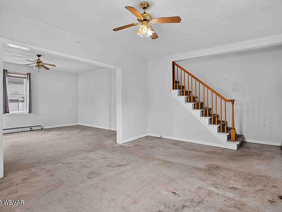 4th image of 217 N Washington St
