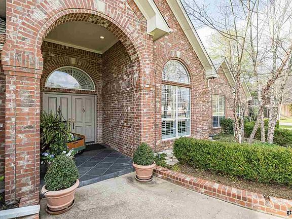 4th image of 1882 Old Oak Dr