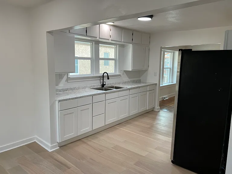 928 Homer Ave — Photo 9