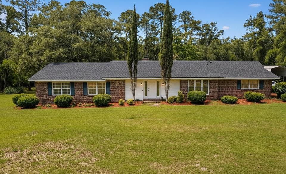 1st image of 373 Phelps Rd