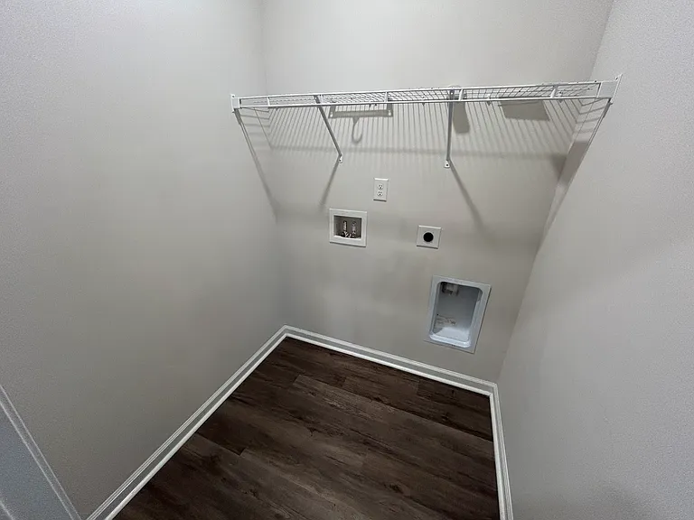 324 Vaccaro Dr — Photo 13