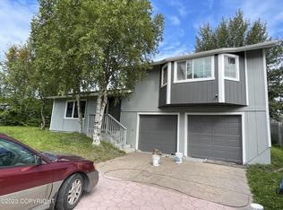 9421 Dundee Cir, Anchorage, AK 99502