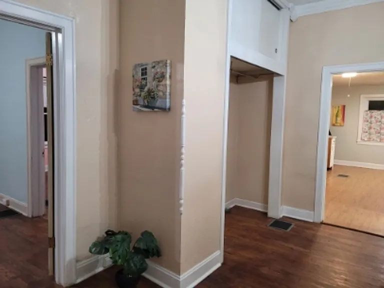 1121 Elm St — Photo 31
