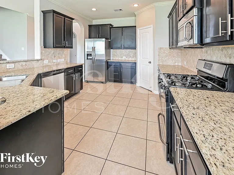 4306 Apple Ln — Photo 5