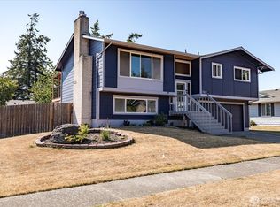 749 SW London Ter, Oak Harbor, WA