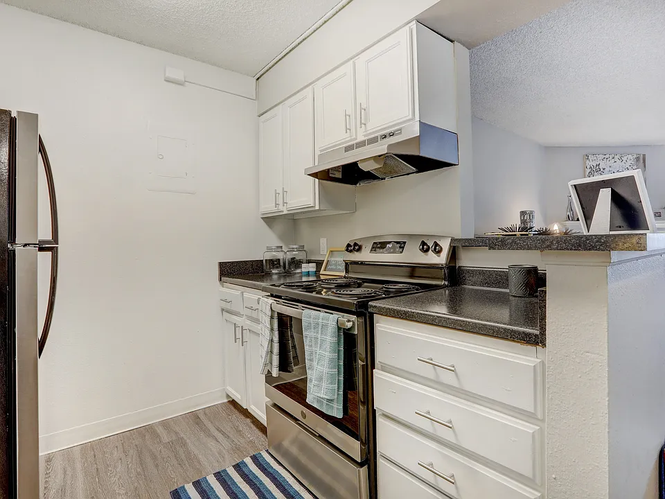 Miramar Apartments