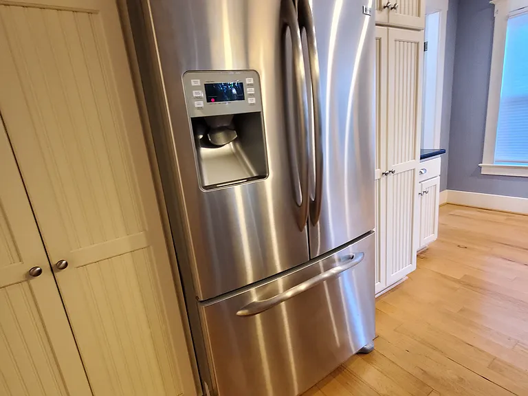 114 W Lexington Ave — Photo 24