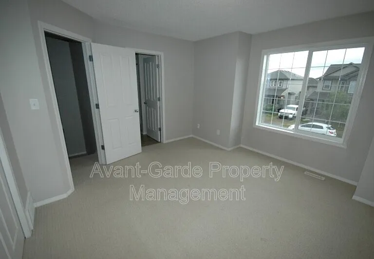 57 Vaughn Ave — Photo 8