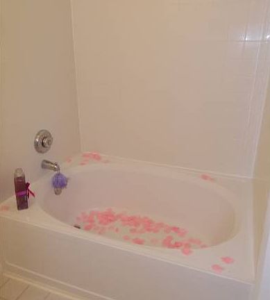 Master Bath w/ Garden Tub