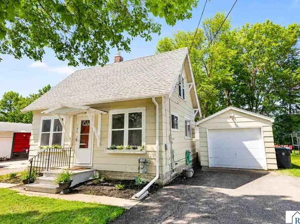 192 Long St, Mankato, MN 56001