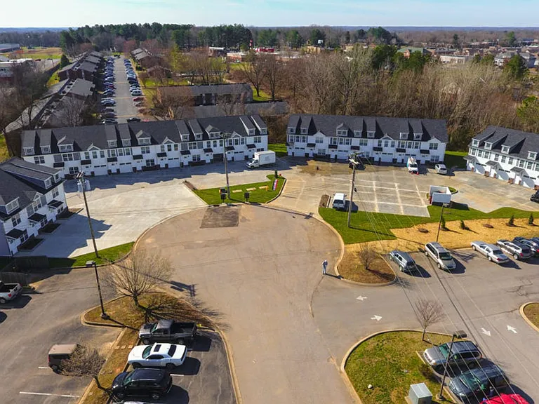Landrum Place — Photo 4
