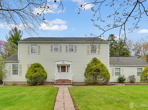 13 Heather Hill Way, Bridgewater, NJ 08807