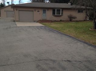 1517 Kaby Ave, Crivitz, WI 54114