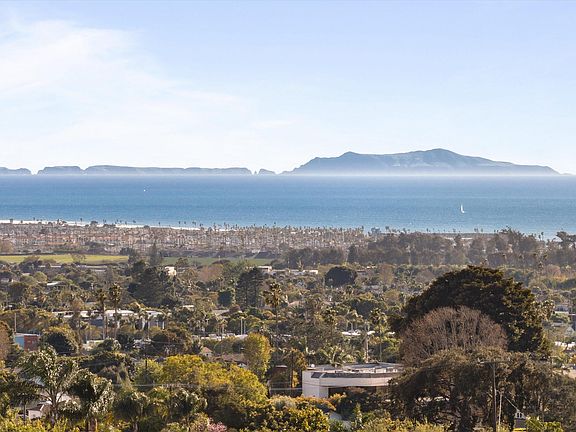 2nd image of 3940 Foothill Rd