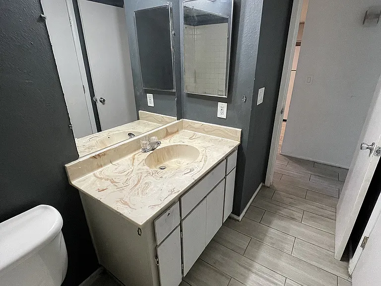 851 S HORNE 4 BATHROOM1_03042026